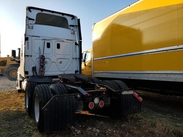 Image 3 of 2017 FREIGHTLINER CASCADIA 125  2017 with VIN 3AKJGLDV6HSJD8216