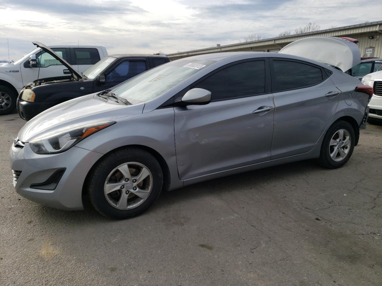 Изображение 1 2015 HYUNDAI ELANTRA SE 2015 с VIN 5NPDH4AE1FH618483