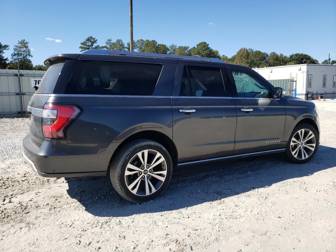 Image 3 of 2020 FORD EXPEDITION MAX PLATINUM 2020 with VIN 1FMJK1LT3LEA82528
