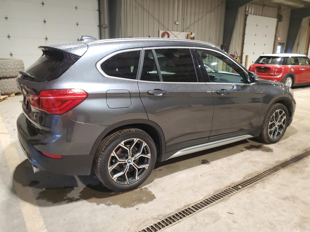 Obraz 3 z 2022 BMW X1 XDRIVE28I 2022 z VIN WBXJG9C04N5V24202