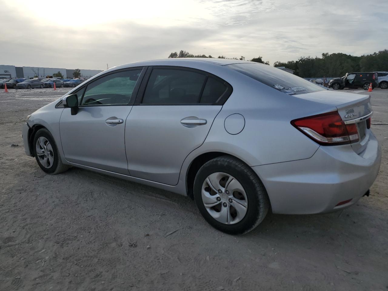 Obraz 2 z 2015 HONDA CIVIC LX 2015 z VIN 19XFB2E58FE020386