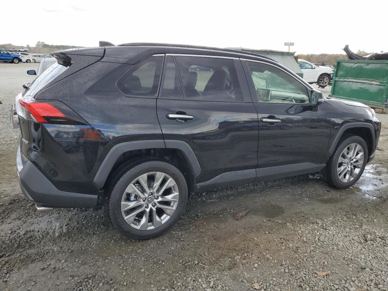 Image 3 of 2019 TOYOTA RAV4 LIMITED 2019 with VIN JTMY1RFV7KD020264