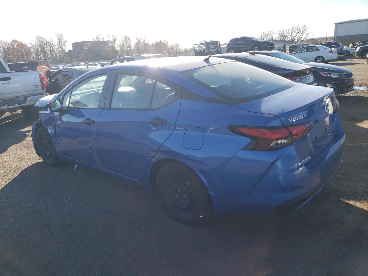 Изображение 2 2021 NISSAN VERSA S 2021 с VIN 3N1CN8DV9ML819023
