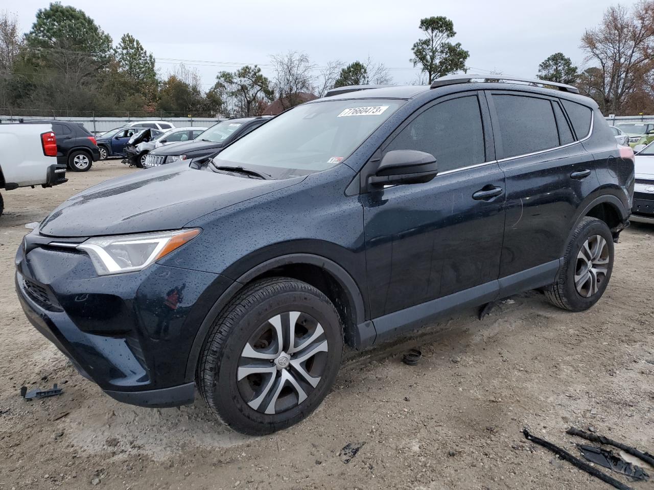 Image 1 of 2018 TOYOTA RAV4 LE 2018 with VIN JTMZFREV0JJ183300