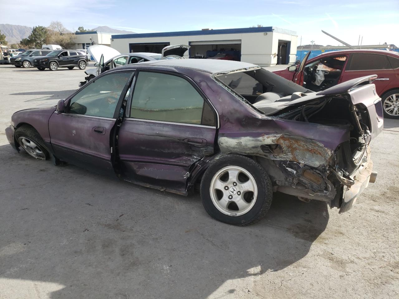 Image 2 of 1997 HONDA ACCORD SE 1997 with VIN 1HGCD5606VA266454