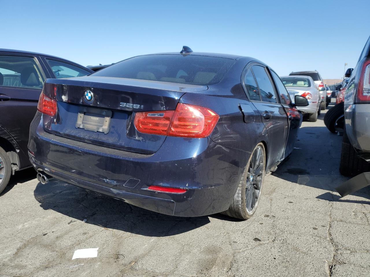 Obraz 3 z 2014 BMW 328 I 2014 z VIN WBA3A5C5XEP600115