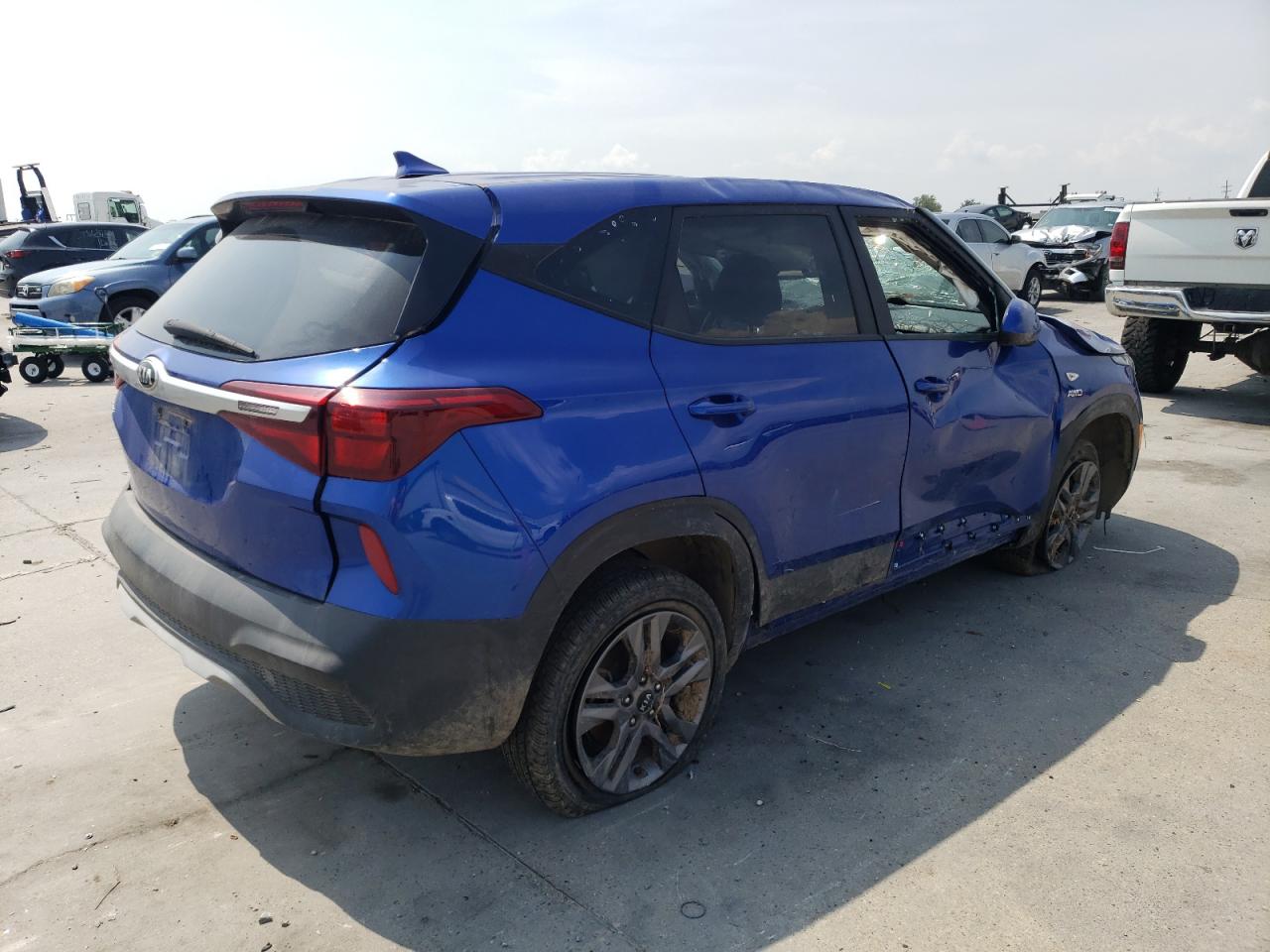 Obraz 3 z 2021 KIA SELTOS LX 2021 z VIN KNDEPCAA8M7209719