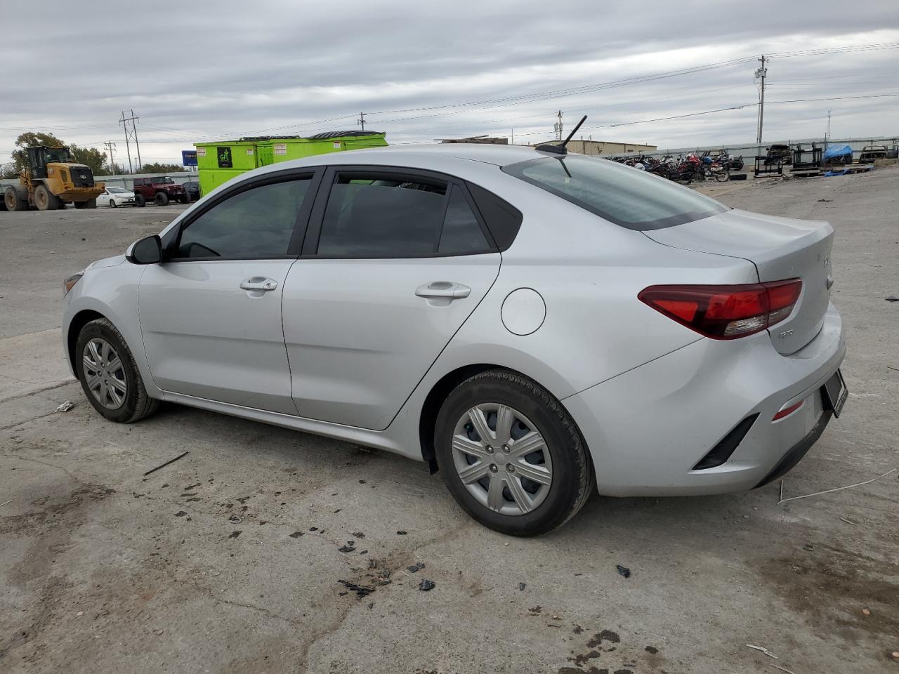 Изображение 2 2023 KIA RIO LX 2023 с VIN 3KPA24AD2PE585964