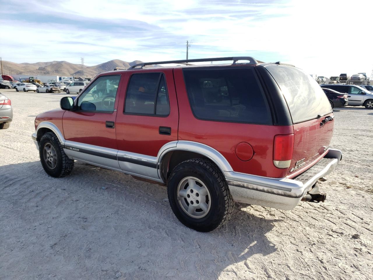Изображение 2 1997 CHEVROLET BLAZER  1997 с VIN 1GNDT13W2V2233265