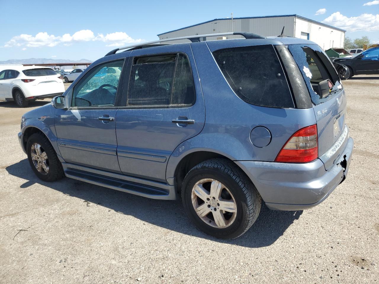 Изображение 2 2005 MERCEDES-BENZ ML 350 2005 с VIN 4JGAB57E15A529046