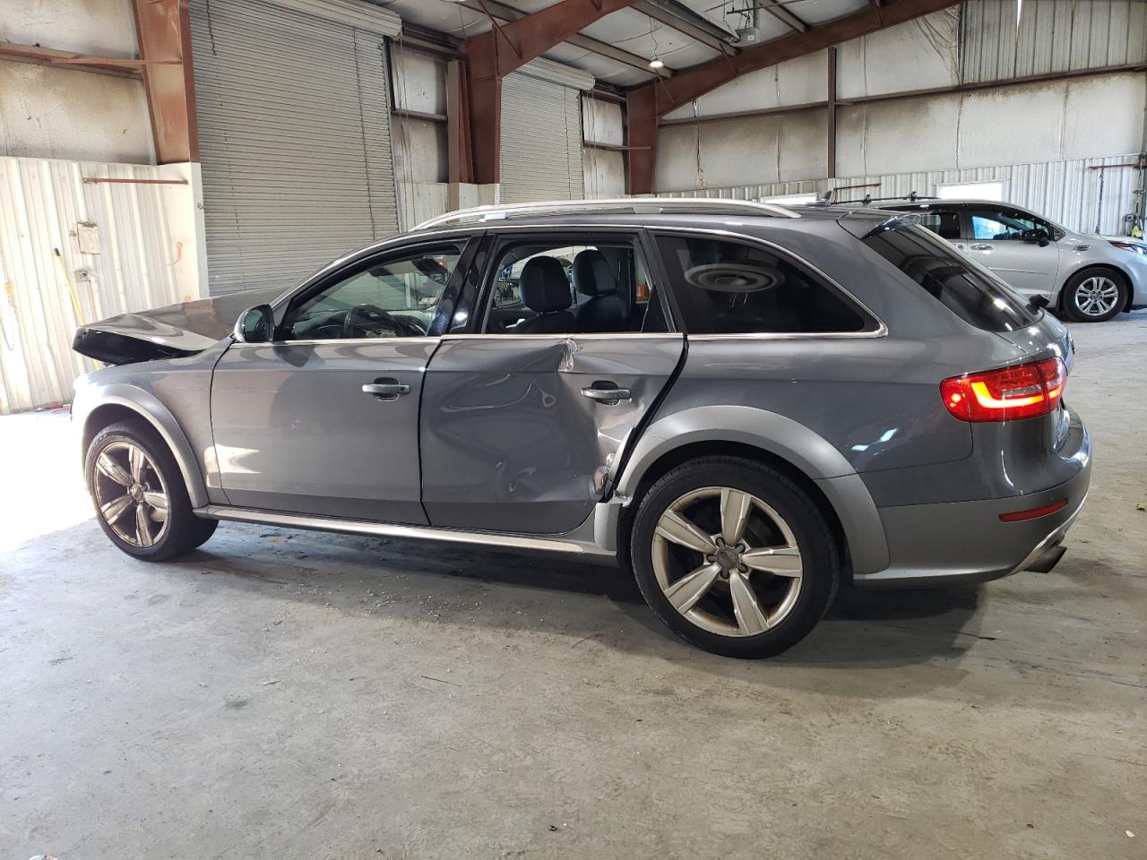 Изображение 2 2016 AUDI A4 ALLROAD PREMIUM PLUS 2016 с VIN WA1UFAFL1GA000613