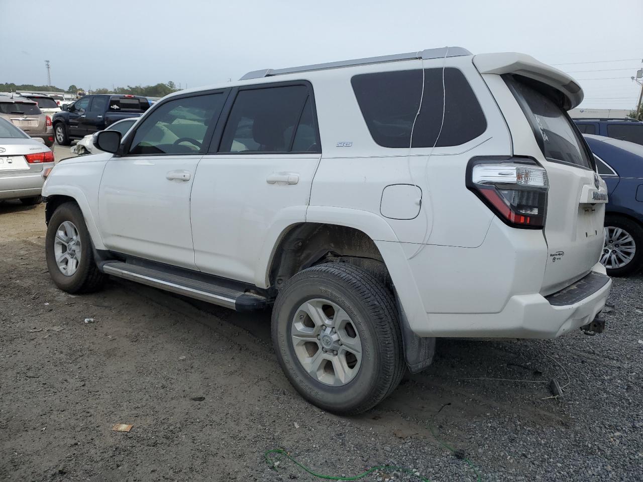 Obraz 2 z 2016 TOYOTA 4RUNNER SR5/SR5 PREMIUM 2016 z VIN JTEBU5JR0G5283046