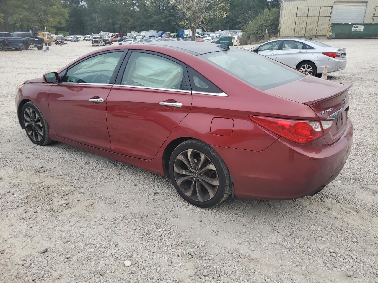 Image 2 of 2013 HYUNDAI SONATA SE 2013 with VIN 5NPEC4AB0DH796066