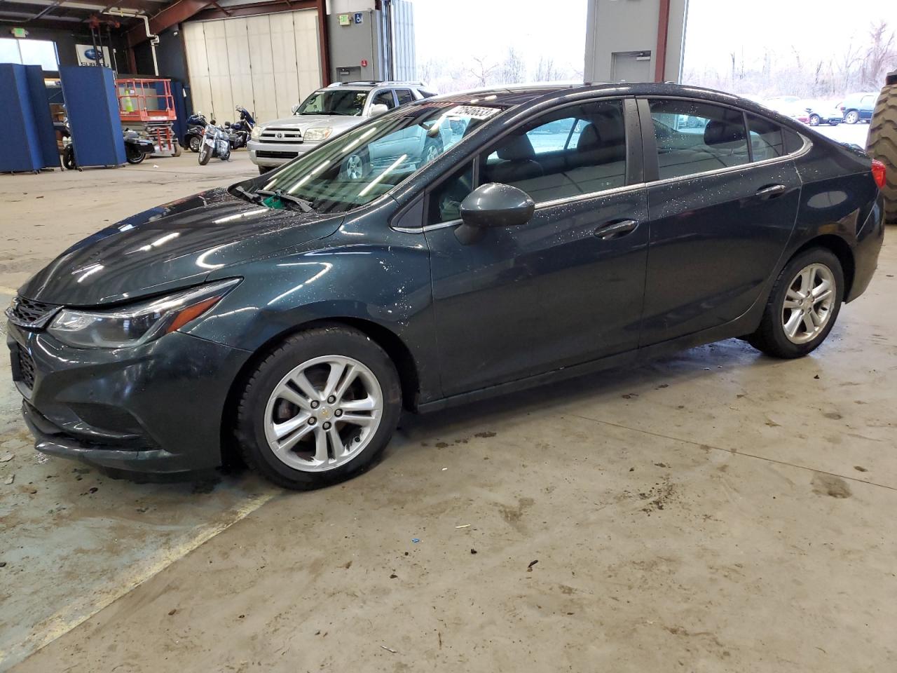 Изображение 1 2017 CHEVROLET CRUZE LT 2017 с VIN 1G1BE5SM1H7210481
