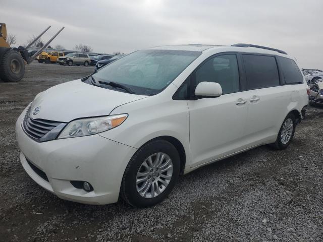 Image 1 of 2017 TOYOTA SIENNA XLE 2017 with VIN 5TDYZ3DC8HS894577