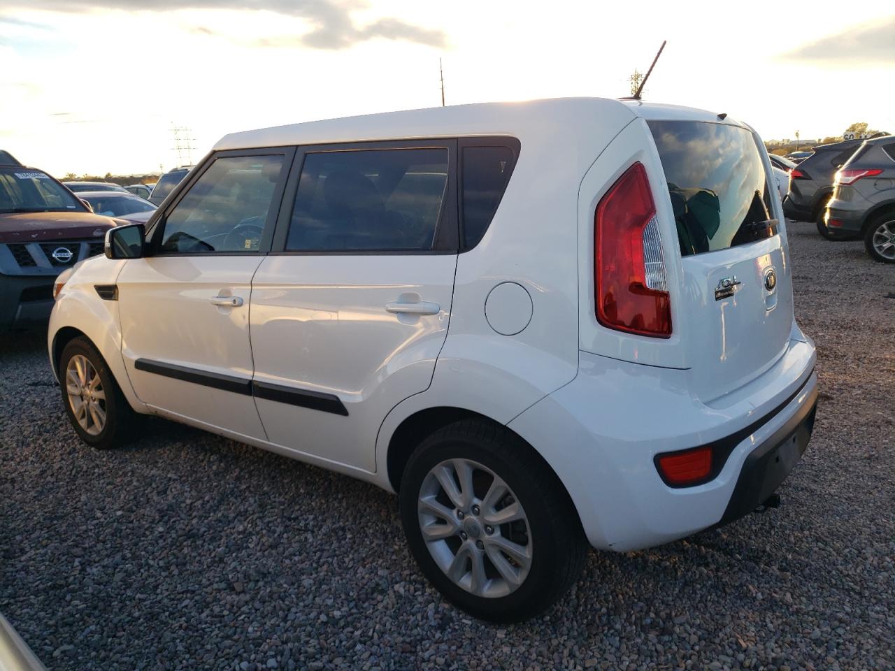 Obraz 2 z 2013 KIA SOUL + 2013 z VIN KNDJT2A64D7580151