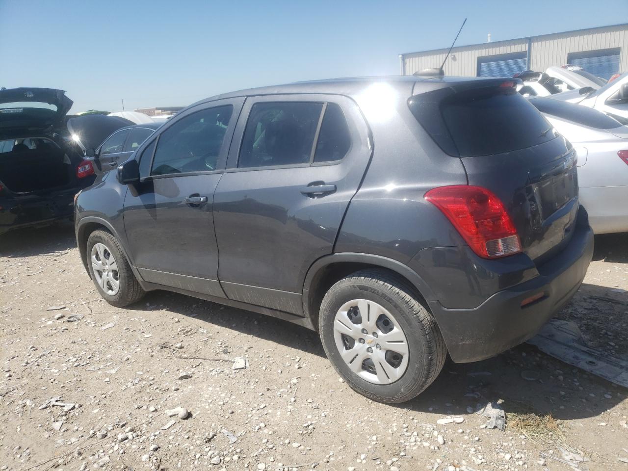Image 2 of 2016 CHEVROLET TRAX LS 2016 with VIN 3GNCJKSB3GL218913