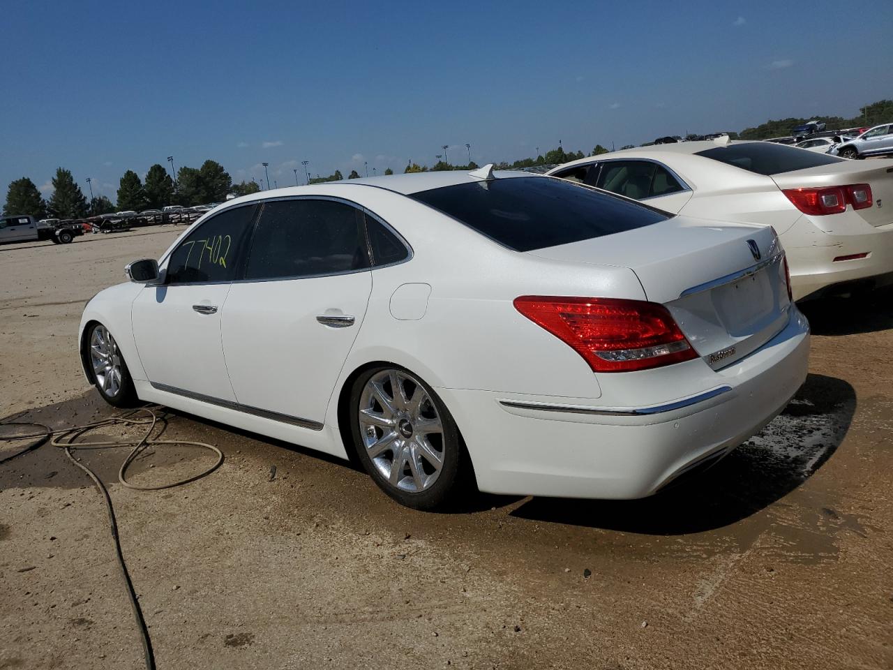 Obraz 2 z 2012 HYUNDAI EQUUS SIGNATURE 2012 z VIN KMHGH4JH5CU056642