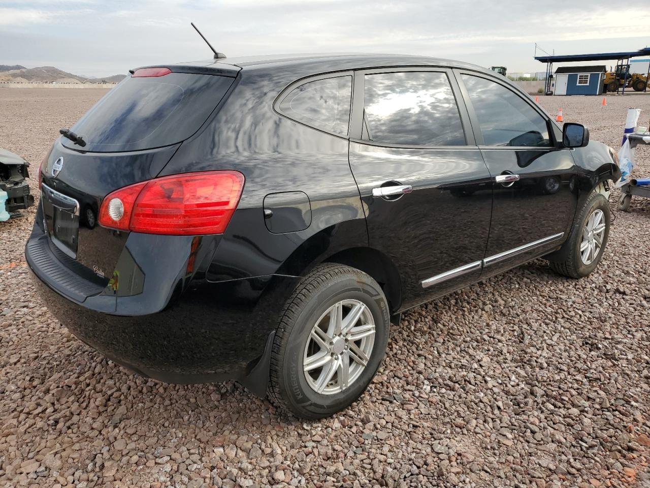 Image 3 of 2014 NISSAN ROGUE SELECT S 2014 with VIN JN8AS5MT1EW619490