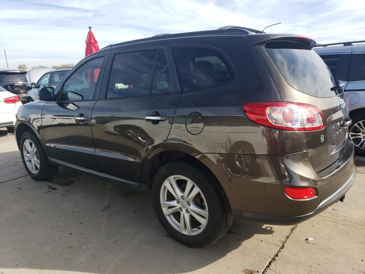 Image 2 of 2011 HYUNDAI SANTA FE LIMITED 2011 with VIN 5XYZK4AG4BG009821