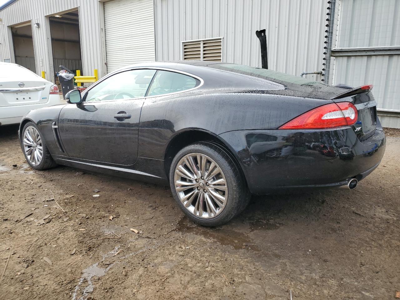 Obraz 2 z 2011 JAGUAR XK  2011 z VIN SAJWA4FB0BLB42541