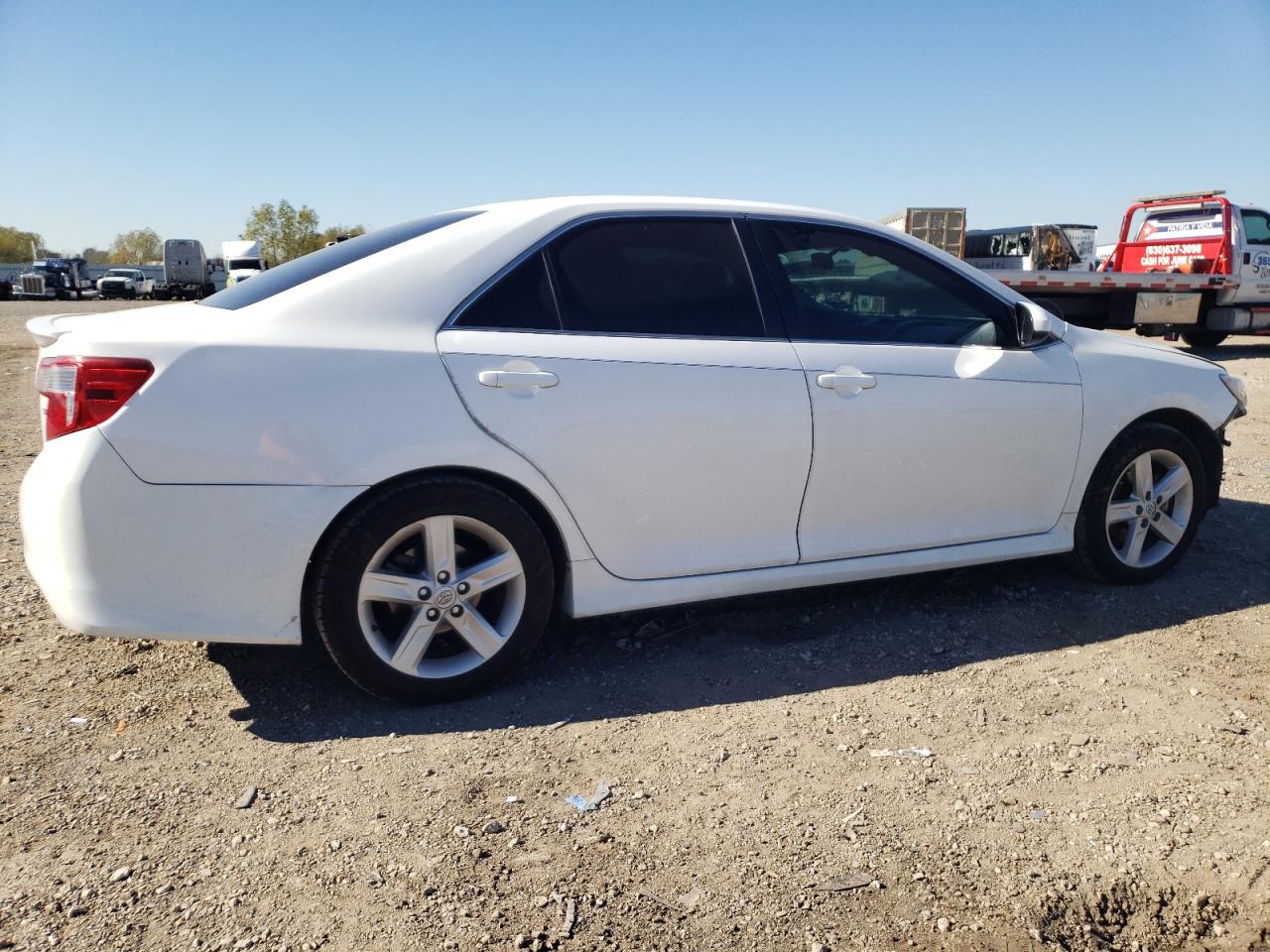 Image 3 of 2014 TOYOTA CAMRY L 2014 with VIN 4T1BF1FK7EU857904