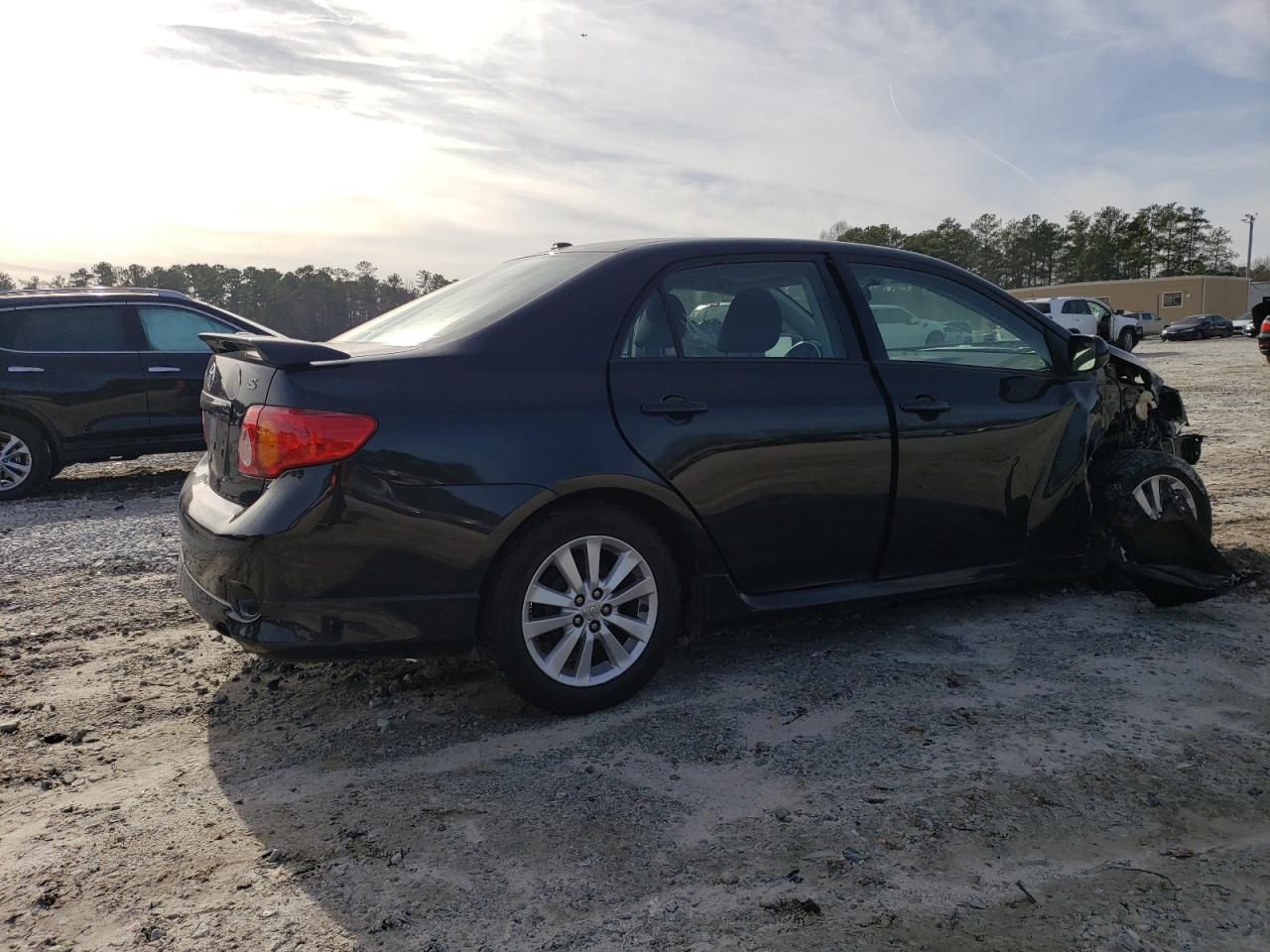 Image 3 of 2010 TOYOTA COROLLA BASE 2010 with VIN 2T1BU4EE5AC487695