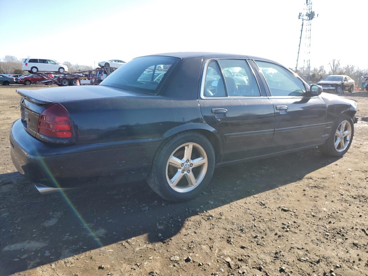 Image 3 of 2003 MERCURY MARAUDER  2003 with VIN 2MEHM75V53X667798