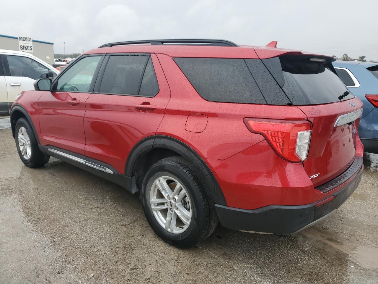 Image 2 of 2020 FORD EXPLORER XLT 2020 with VIN 1FMSK8DH8LGA52789