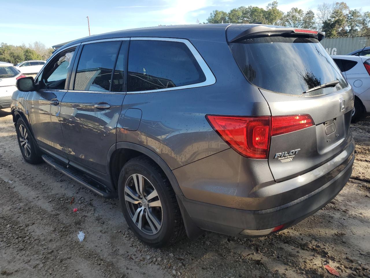 Image 2 of 2016 HONDA PILOT EXL 2016 with VIN 5FNYF5H69GB045716