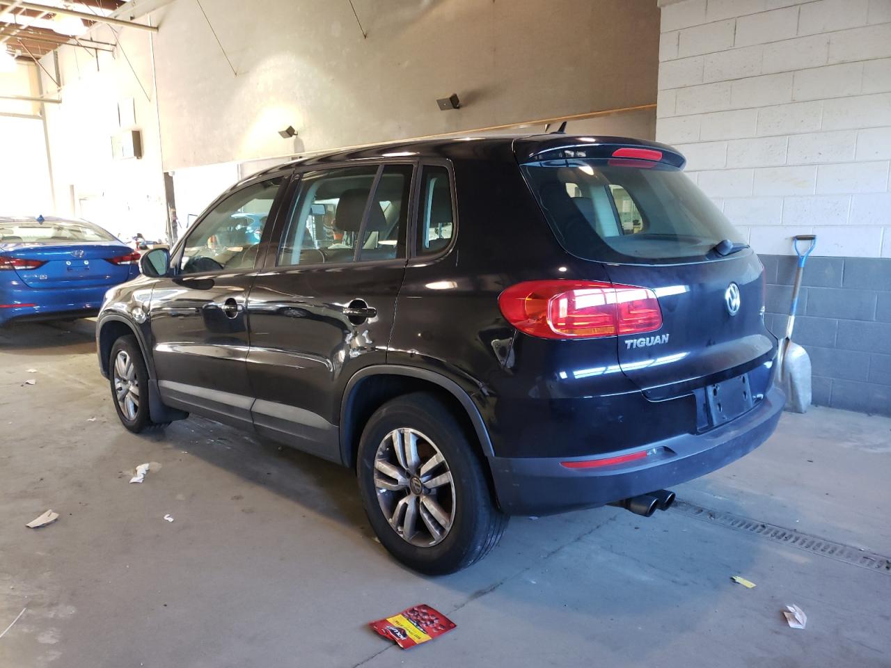 Image 2 of 2013 VOLKSWAGEN TIGUAN S 2013 with VIN WVGBV3AX8DW622772