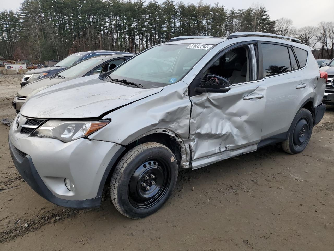 Image 1 of 2014 TOYOTA RAV4 XLE 2014 with VIN 2T3RFREV0EW161272