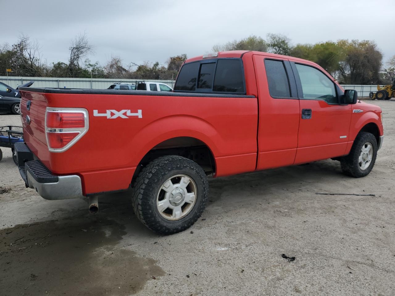 Image 3 of 2013 FORD F150 SUPER CAB 2013 with VIN 1FTFX1ET4DFB38903