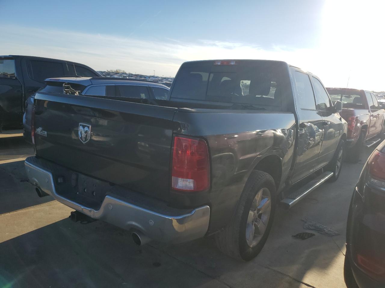 Image 3 of 2017 RAM 1500 SLT 2017 with VIN 3C6RR6LT9HG632936
