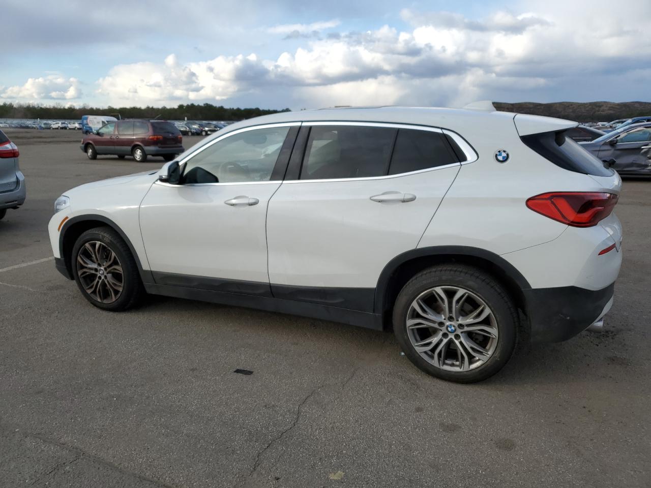 Изображение 2 2020 BMW X2 XDRIVE28I 2020 с VIN WBXYJ1C04L5R33752