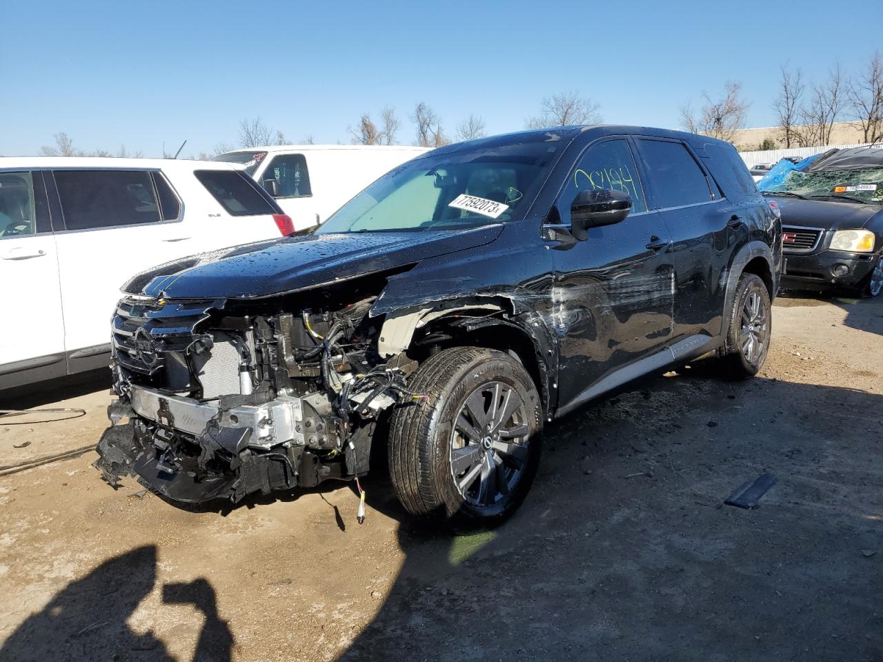 Obraz 1 z 2022 NISSAN PATHFINDER S 2022 z VIN 5N1DR3AA3NC226521