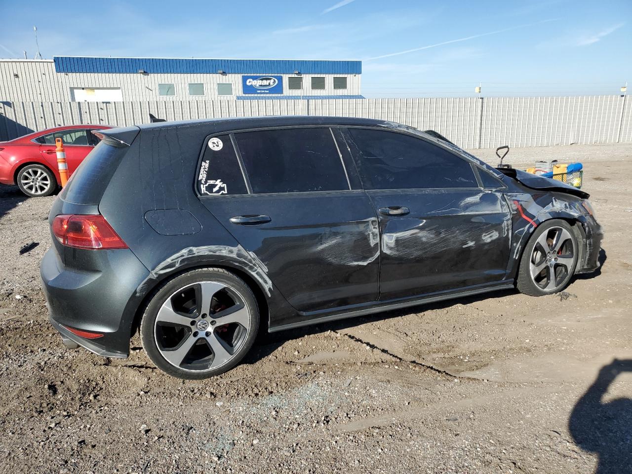 Изображение 3 2015 VOLKSWAGEN GTI  2015 с VIN 3VW5T7AU7FM063476
