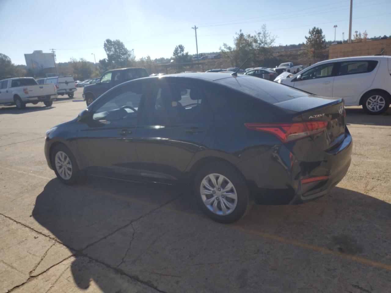 Image 2 of 2020 HYUNDAI ACCENT SE 2020 with VIN 3KPC24A62LE096713