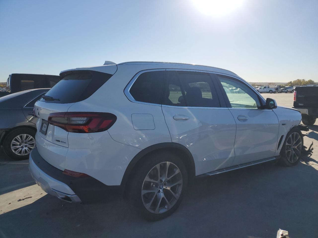 Obraz 3 z 2023 BMW X5 XDRIVE45E 2023 z VIN 5UXTA6C02P9N93051
