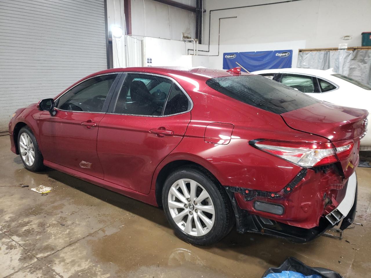 Obraz 2 z 2019 TOYOTA CAMRY L 2019 z VIN 4T1B11HK6KU843063