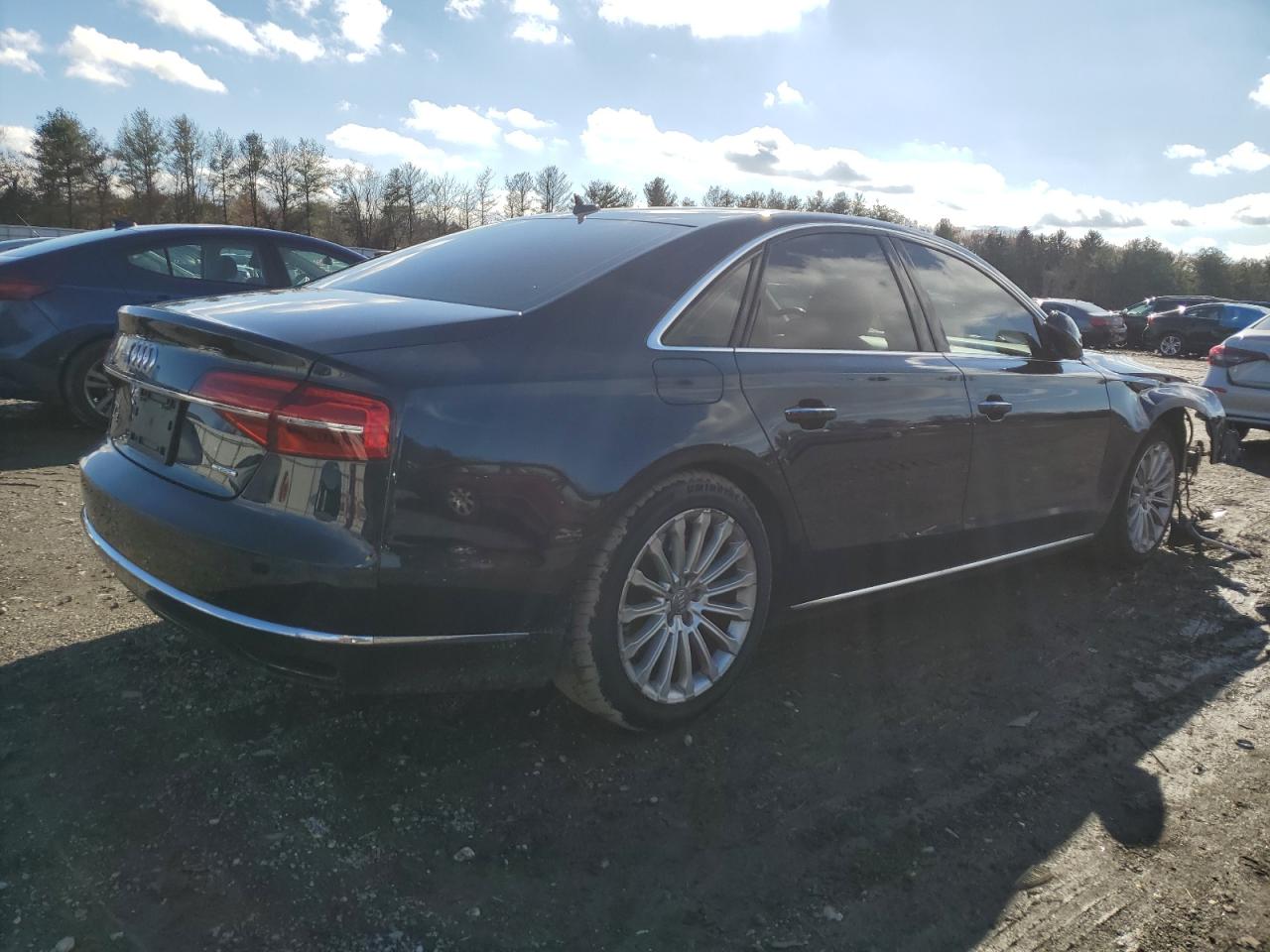 Obraz 3 z 2015 AUDI A8 QUATTRO 2015 z VIN WAUJGAFD9FN040425