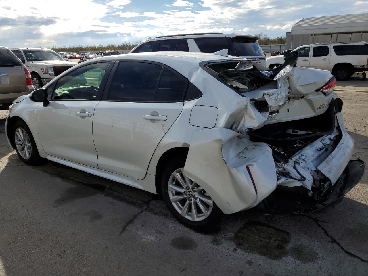 Obraz 2 z 2023 TOYOTA COROLLA LE 2023 z VIN JTDBCMFE9P3007287