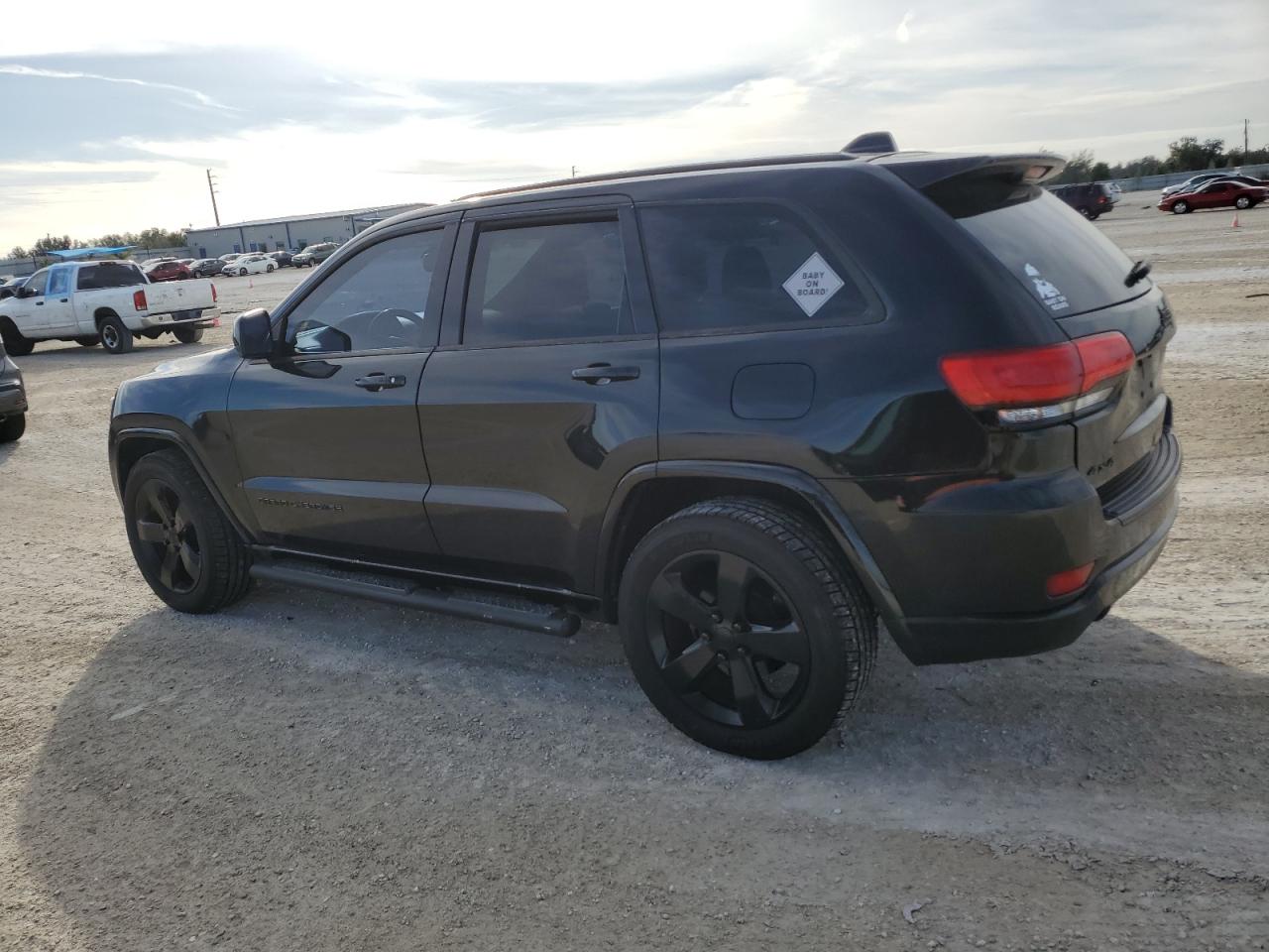 Obraz 2 z 2014 JEEP GRAND CHEROKEE LAREDO 2014 z VIN 1C4RJFAG9EC472156