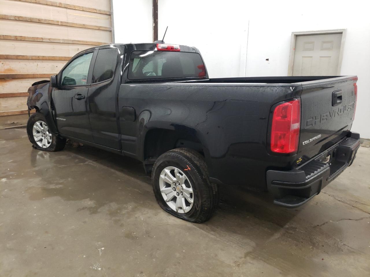 Image 2 of 2022 CHEVROLET COLORADO LT 2022 with VIN 1GCHSCEA4N1279938
