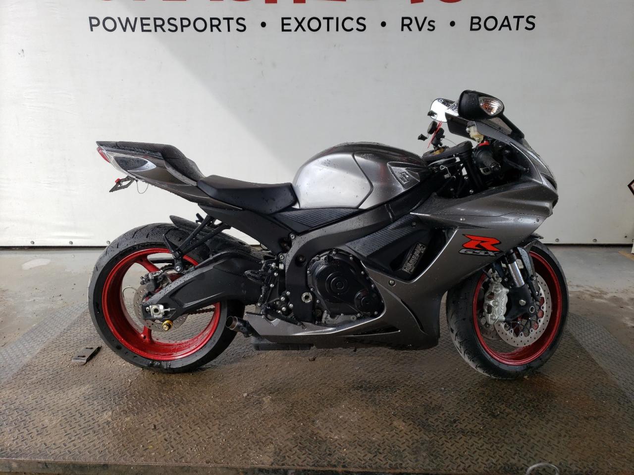 Image 1 of 2018 SUZUKI GSX-R600  2018 with VIN JS1GN7FA6J2100998