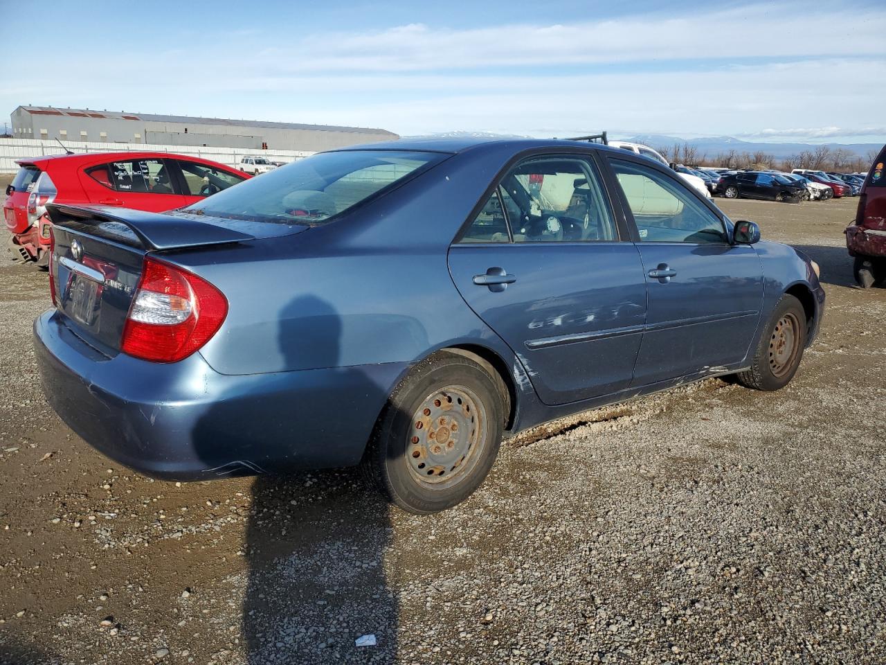 Image 3 of 2004 TOYOTA CAMRY LE 2004 with VIN JTDBE32K740286543
