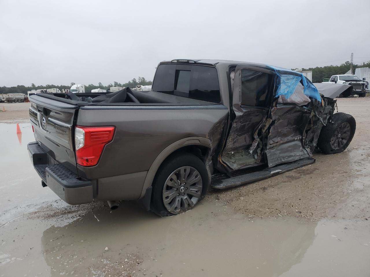 Image 3 of 2017 NISSAN TITAN SV 2017 with VIN 1N6AA1E69HN524912