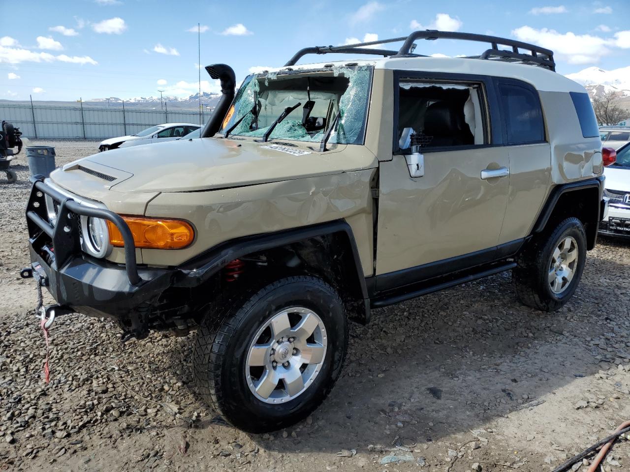 Изображение 2014 TOYOTA FJ CRUISER  2014