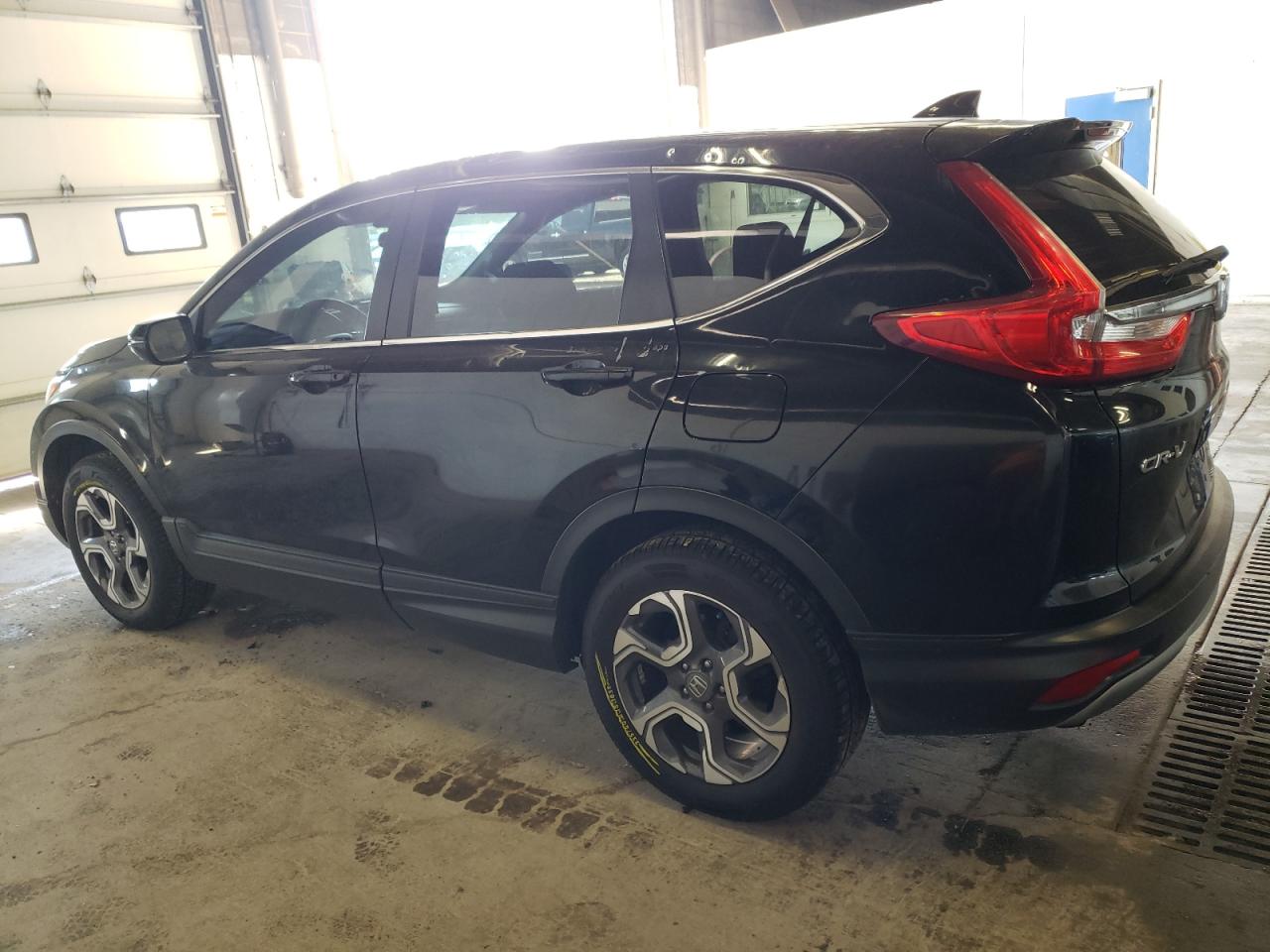 Изображение 2 2018 HONDA CR-V EX 2018 с VIN 7FARW2H5XJE068492
