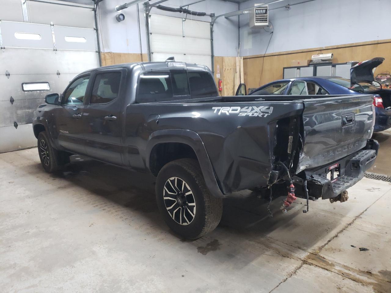 Image 2 of 2020 TOYOTA TACOMA DOUBLE CAB 2020 with VIN 3TMDZ5BN8LM097558